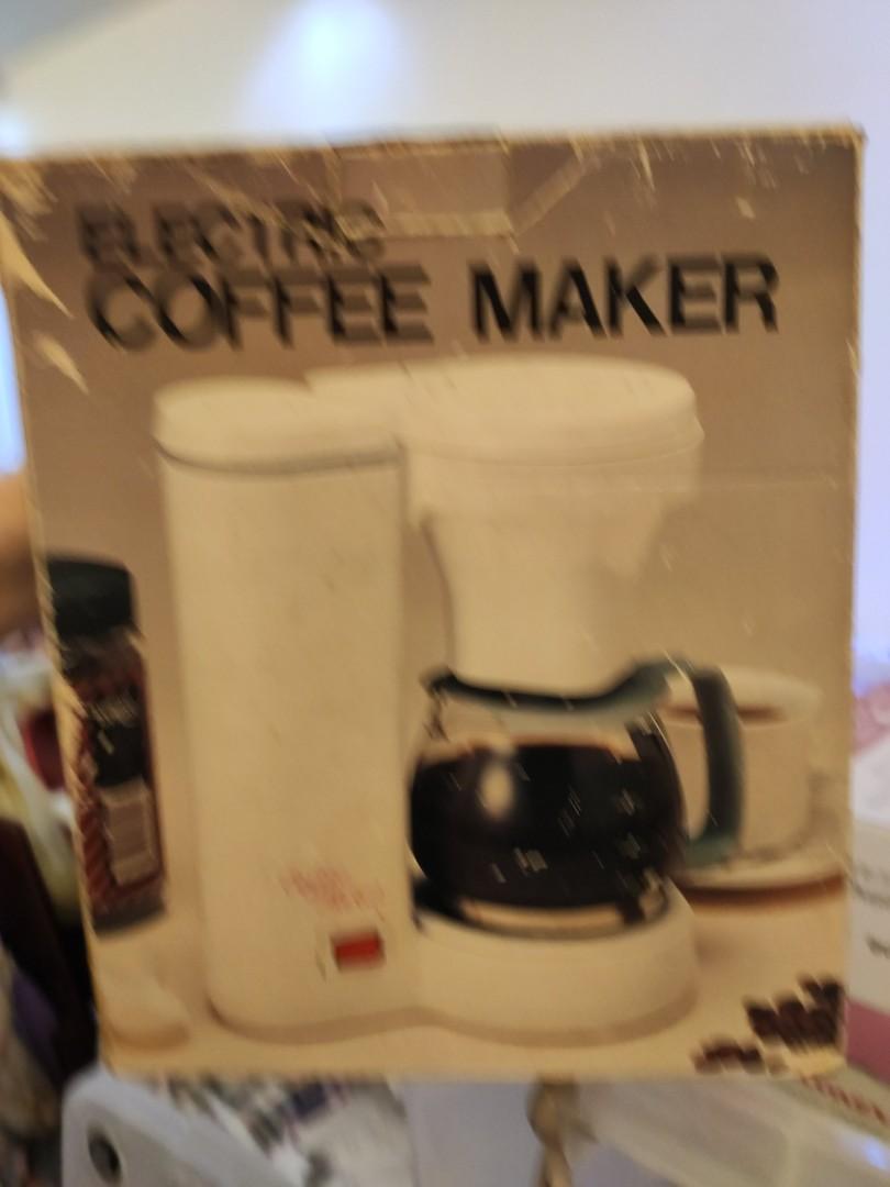 Coffee maker （分類：咖啡機及咖啡壺）位於 Hong Kong。 由 joyee_1112 提交（商品編號 1016570840，圖片 3）。簡介： 年代久遠，香港製造， 需自行更換插頭。