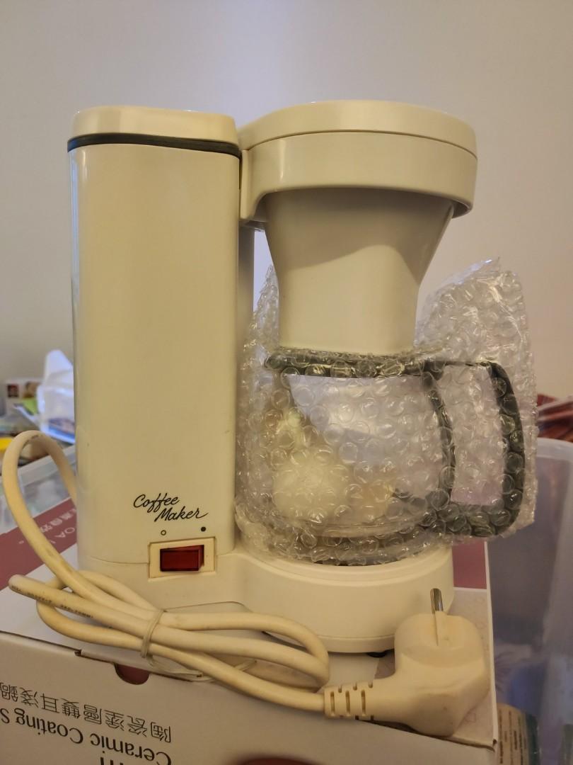 Coffee maker （分類：咖啡機及咖啡壺）位於 Hong Kong。 由 joyee_1112 提交（商品編號 1016570840，圖片 1）。簡介： 年代久遠，香港製造， 需自行更換插頭。