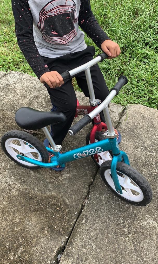 cruzee balance bike blue
