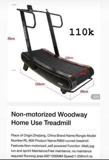 Curved manual treadmill