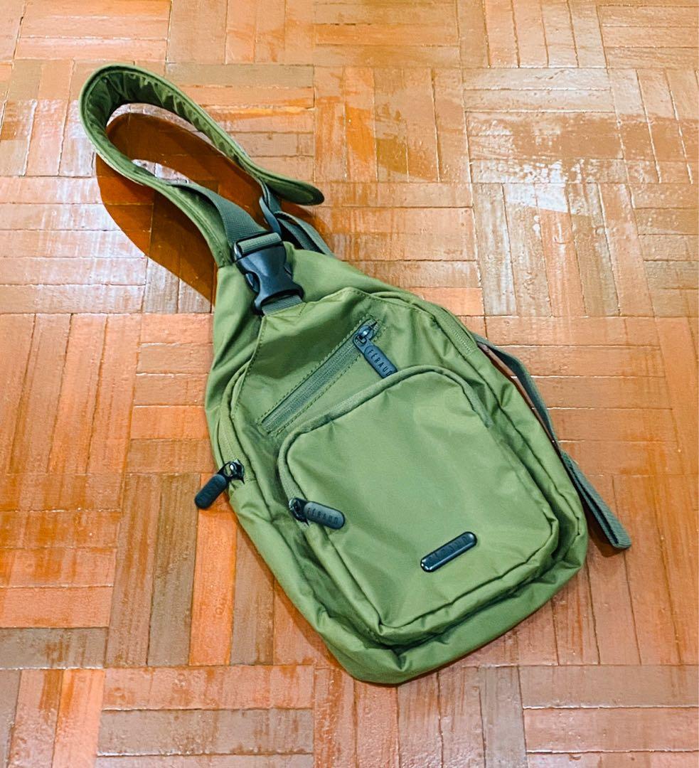 feraud sling bag
