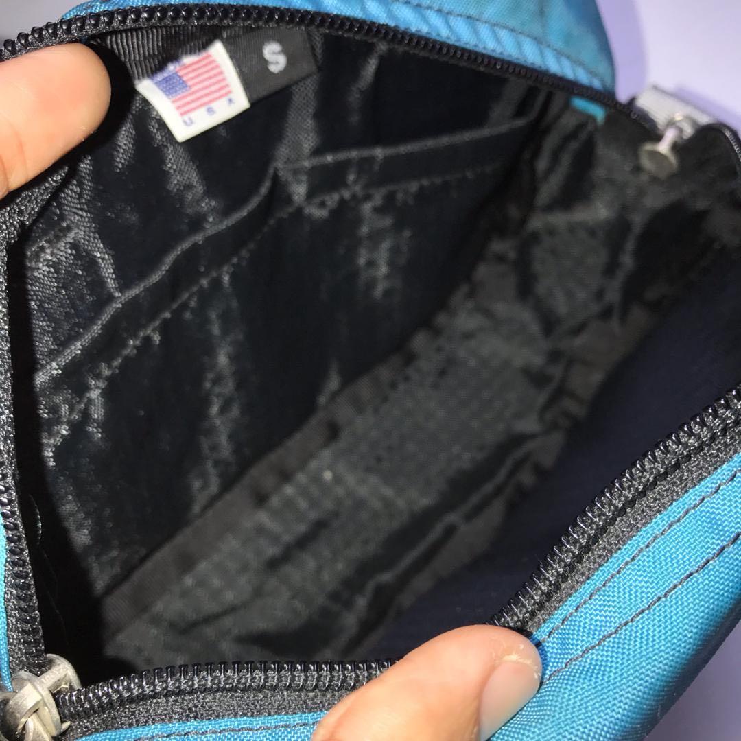 Gregory (Category: Sling Bags) located in Petaling Jaya. Submitted by nishayusoff423 (Listing ID 1016527098, Image 2). Description: Gregory Padded Original item Made in USA Condition 9/10 RM280.
