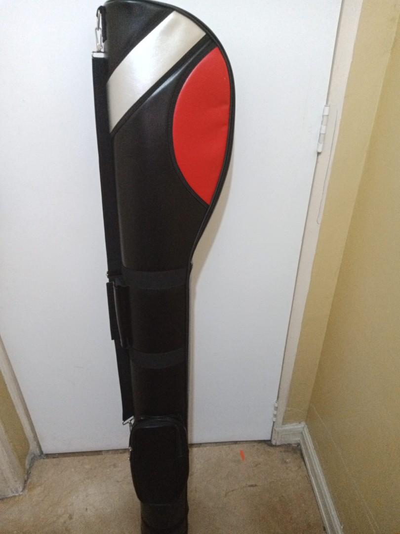 Half range golf bag (Category: Golf) located in Quezon City. Submitted by aetna.manila (Listing ID 1016464215, Image 2). Description: Length: 130 cm Weight: 1.8 kg Holds: 3-6 clubs Material: PVC Obviously, Sunday Bags are designed to be: Ultra-lightweight so they will take the strain off your back and shoulders. the idea is to simplify the game, make it easier, faster and more convenient. The added bonus is that it allows you to get great exercis