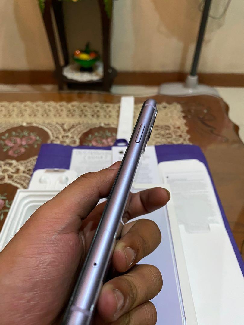Iphone 11 128gb ibox warranty until 2021 like new, Telepon ...