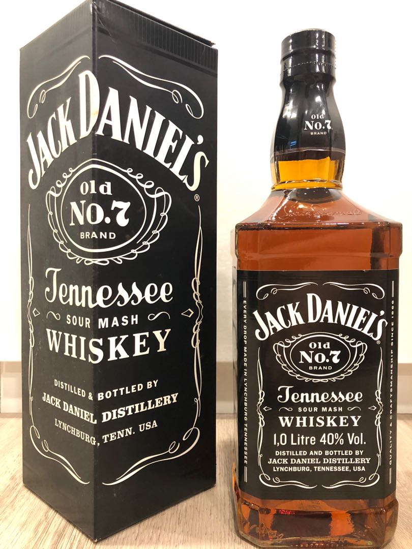 Jack Daniel S Old No 7 Tennessee Sour Mash Whiskey Bourbon 1l 1000ml Food Drinks Beverages On Carousell