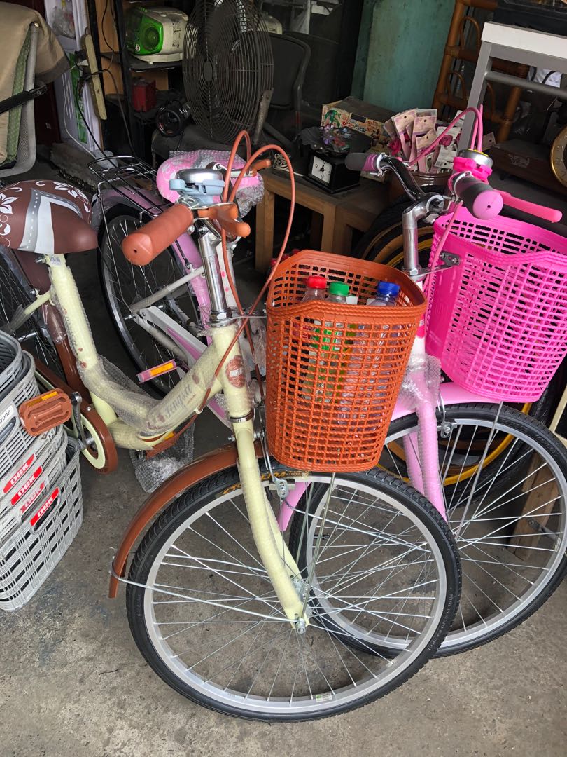 ladies bicycle with basket