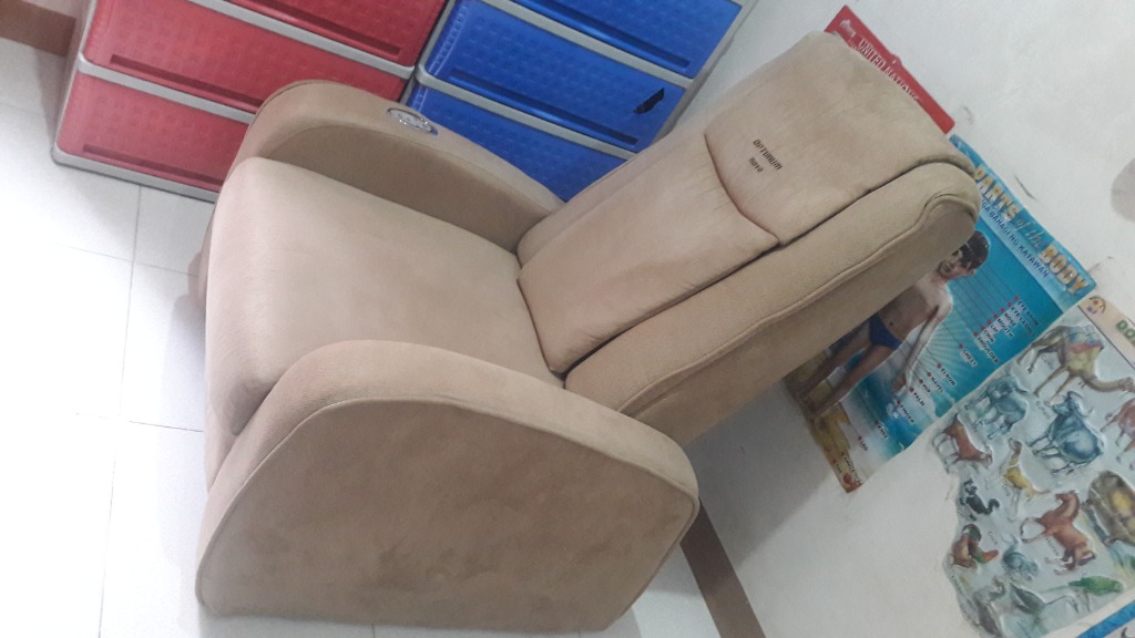 Massage Chair ( Optimum Nova), Furniture & Home Living, Furniture