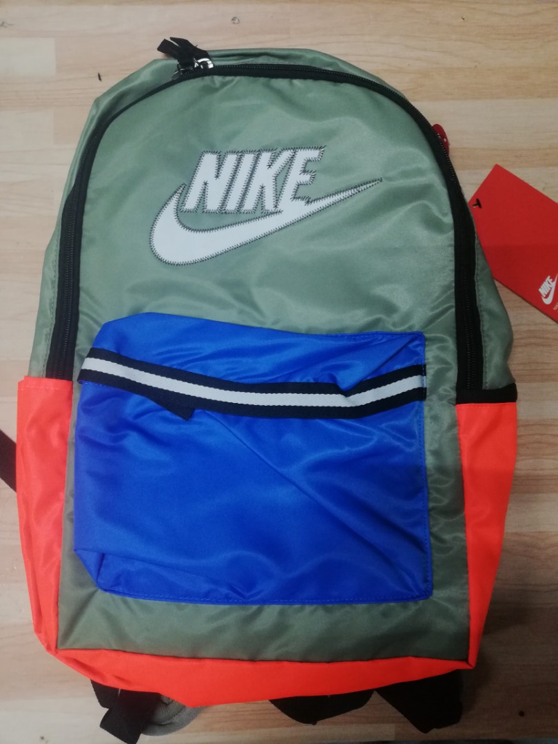 nike pack back