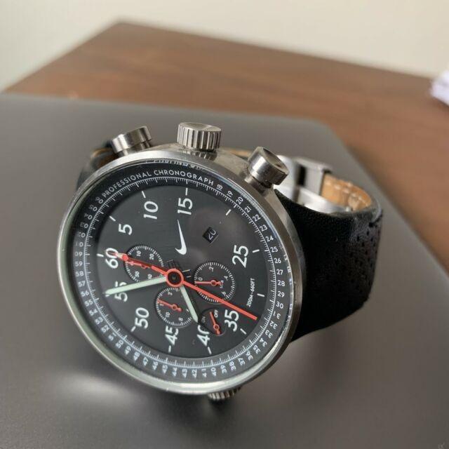 Nike top heritage watch