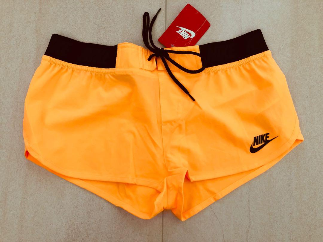 nike sportswear 系列女裝跑步運動橙色短褲, 男裝, 褲＆半截裙, 短褲