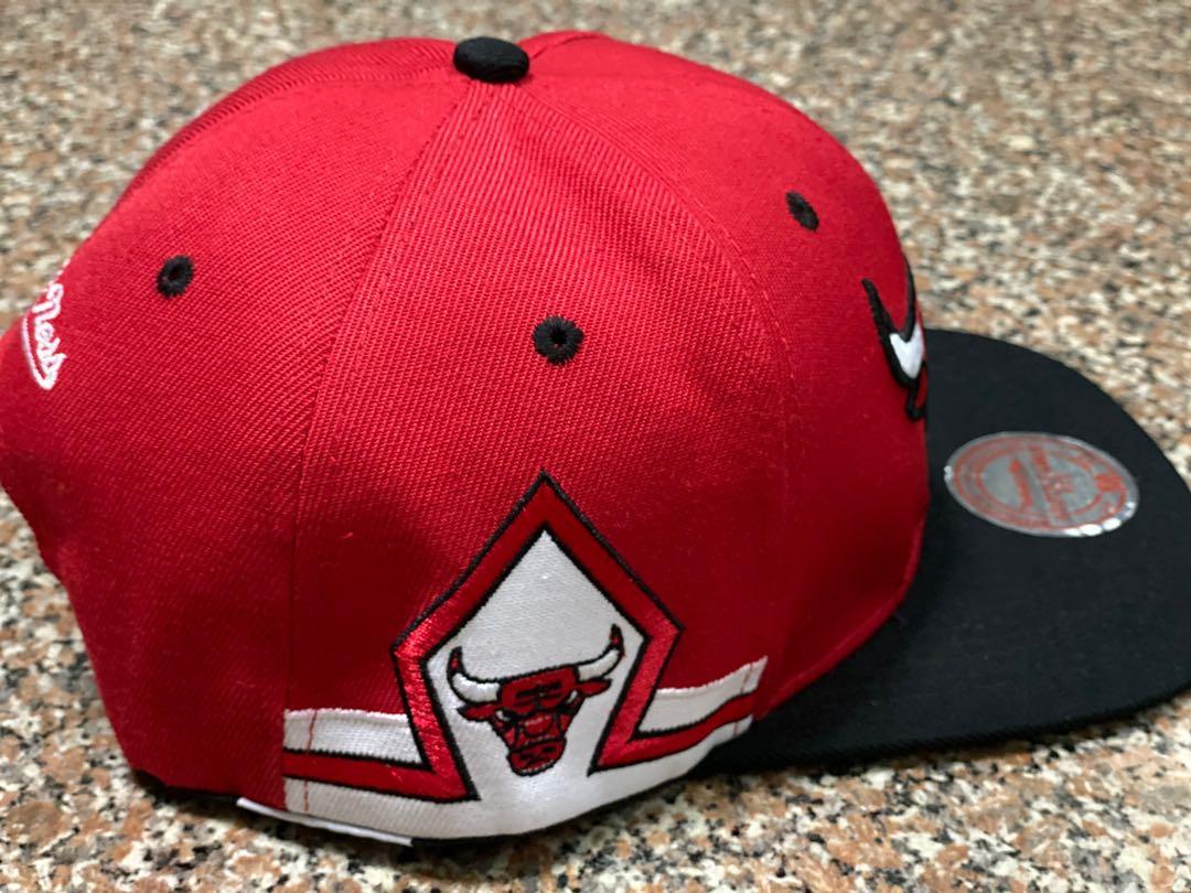 Authentic Mitchell & Ness CHICAGO BULLS cap, Men's Fashion, Watches &  Accessories, Caps & Hats on Carousell