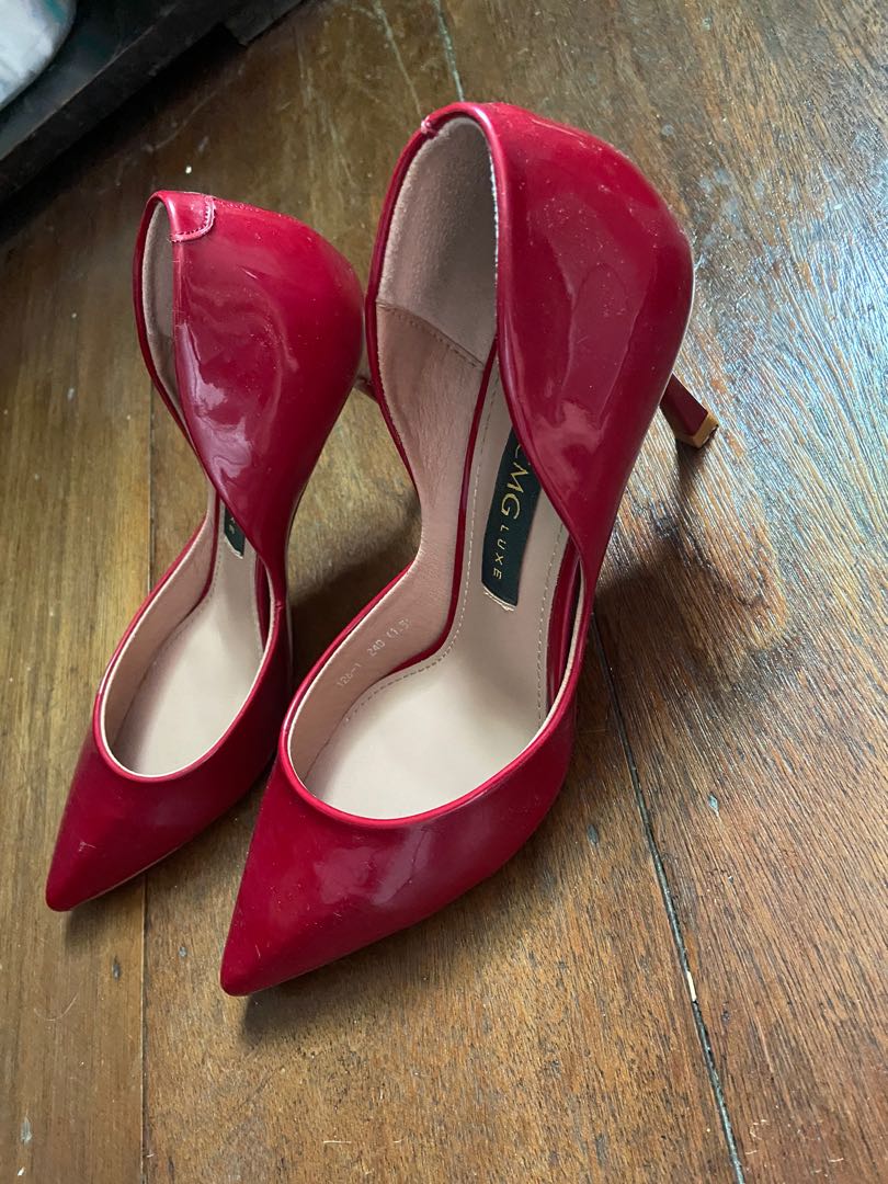 red pointed heels