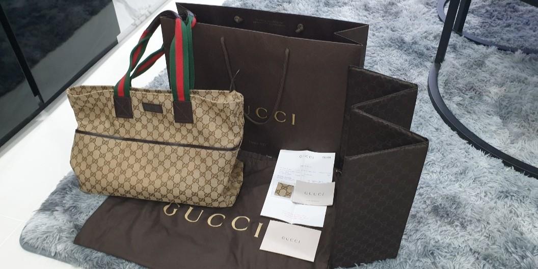 GUCCI Supreme Hobo Bag – Pretty Things Hoarder