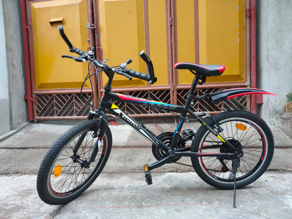 Semi mountain bike shop