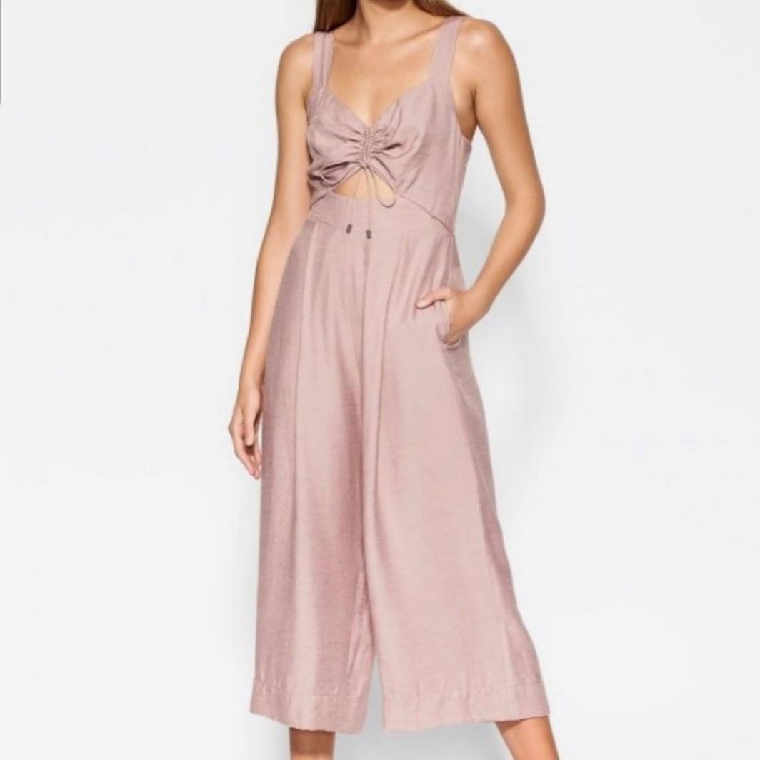 white jumpsuit sheike
