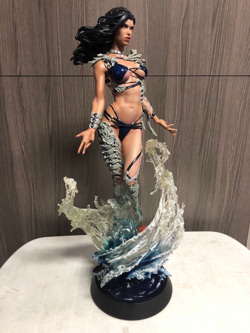 Sideshow Collectibles Aspen Statue
