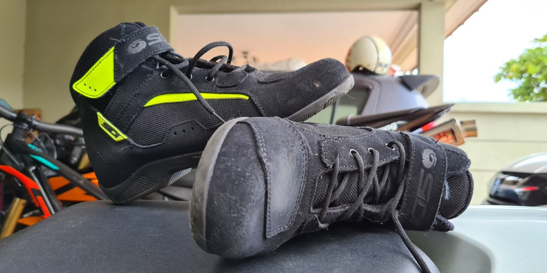 Dune commute boots top