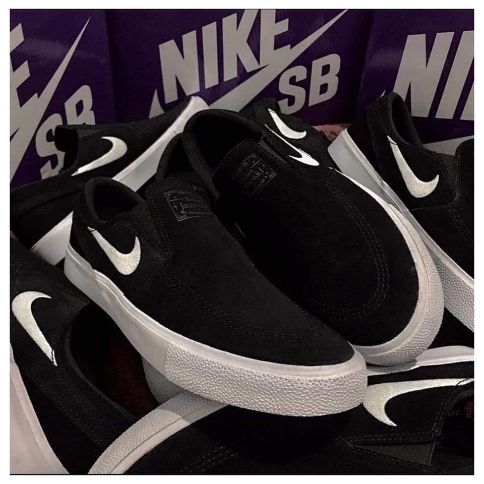 Janoski slip on sale on suede
