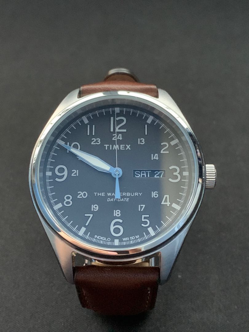 Waterbury traditional day date 42mm shop leather strap watch
