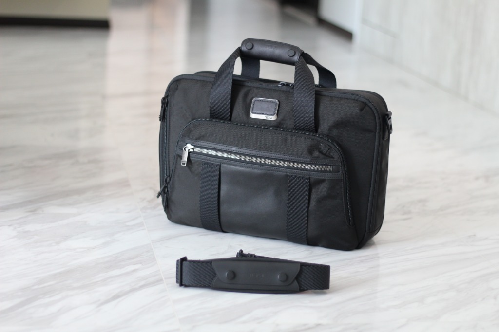 Tumi murray three way brief discount