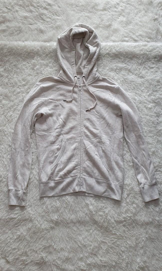 uniqlo hoodie price