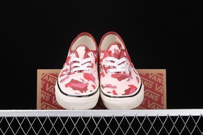 vans camo red