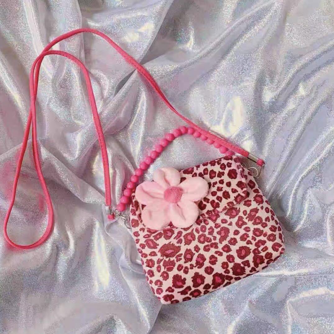 pink leopard purse