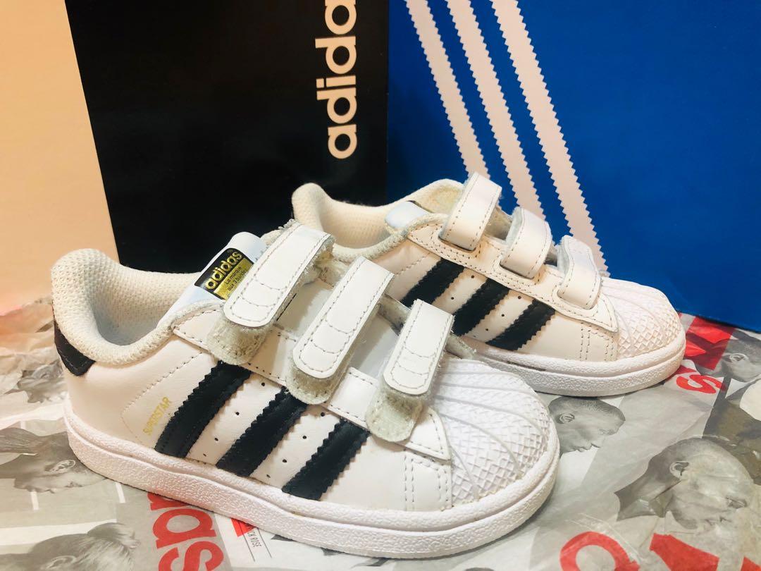 white adidas boys shoes