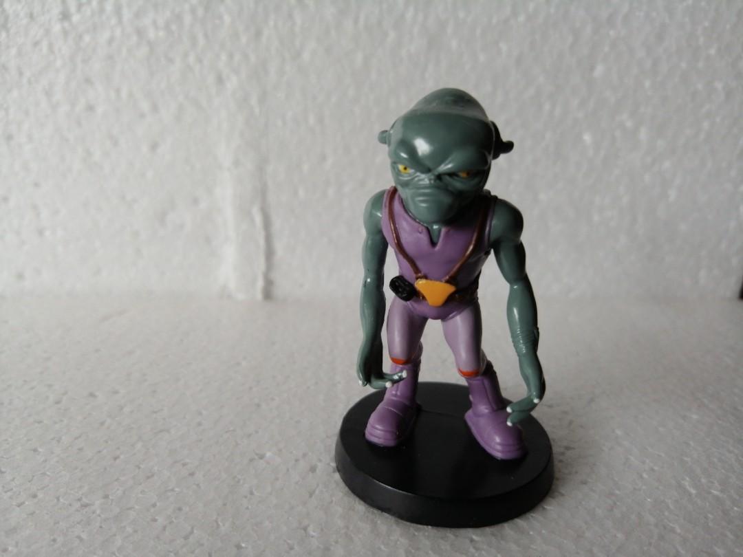 Aliens In The Attic 3 Toys Games Other Toys On Carousell