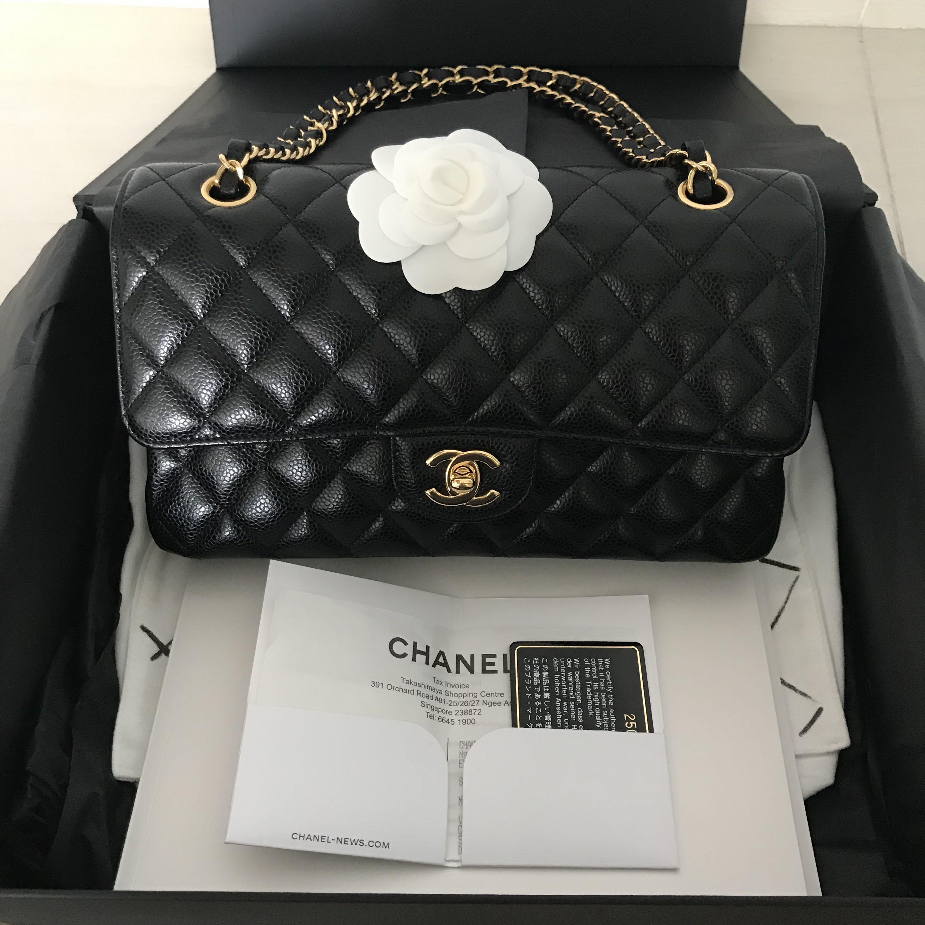 AUTHENTIC CHANEL Medium Square Classic Flap Bag , Luxury, Bags & Wallets on  Carousell