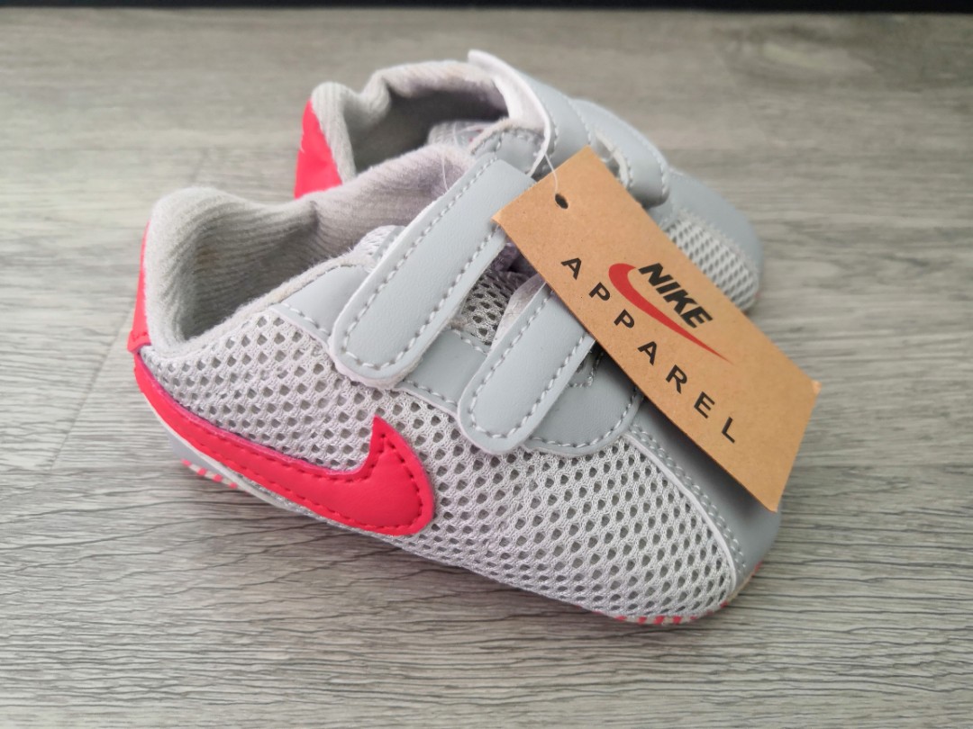 nike shoes with tag
