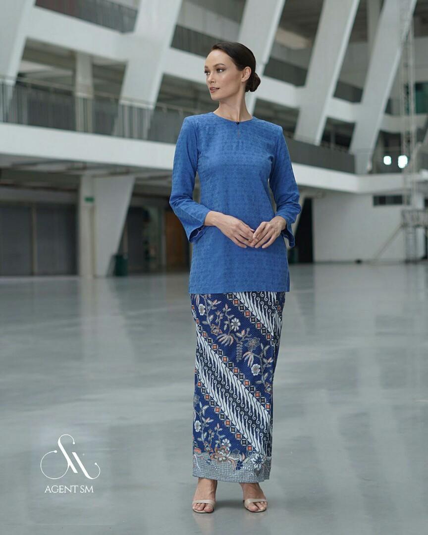 Baju Kurung Batik Sara Muslimah Fashion Two Piece On Carousell