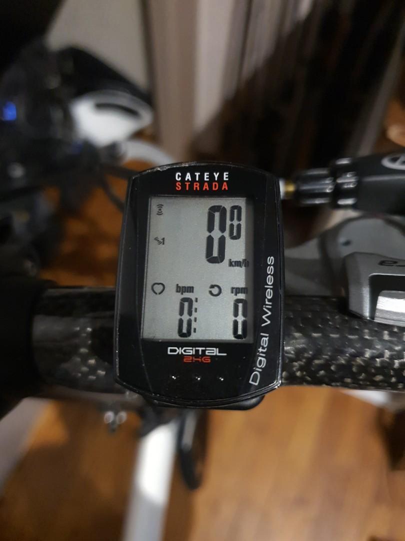 Cateye Strada RD420DW Sports Equipment Bicycles Parts Parts Accessories on Carousell