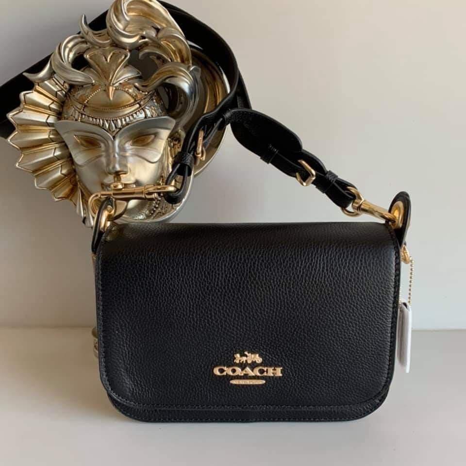 COACH messenger bag, Women's Fashion, Bags & Wallets, Crossbody Bags