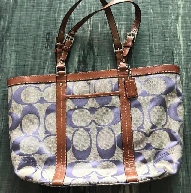 coach purple tote