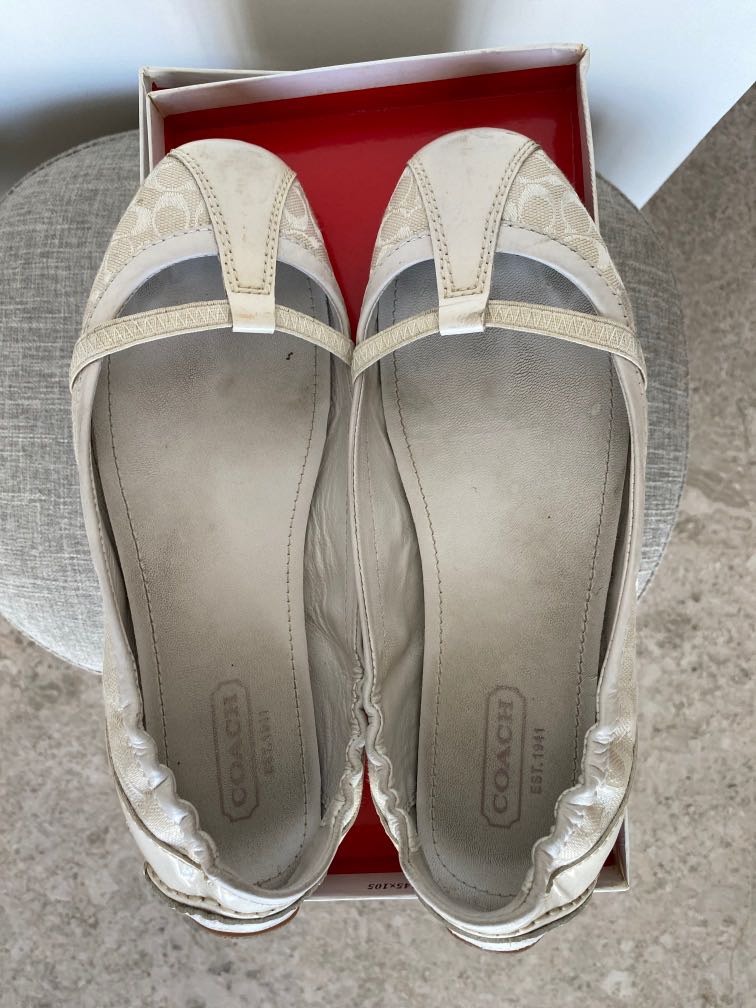 Coach woman flats, Women's Fashion, Footwear, Flats on Carousell