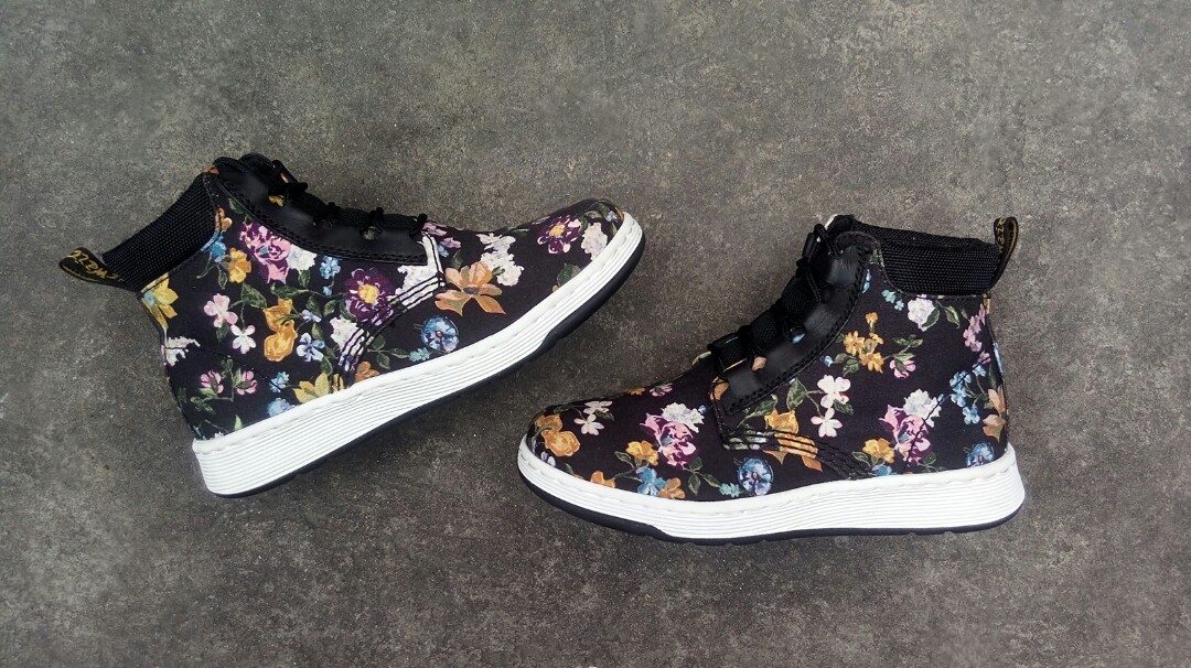 dr martens telkes black