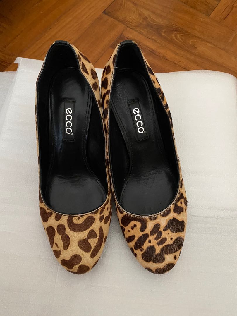 ECCO brand women shoe Women s Fashion Footwear Sandals on Carousell