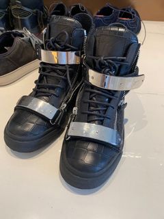 （分類：）位於 。 由 qrwardrobe 提交（商品編號 1016758482，圖片 1）。簡介： 。