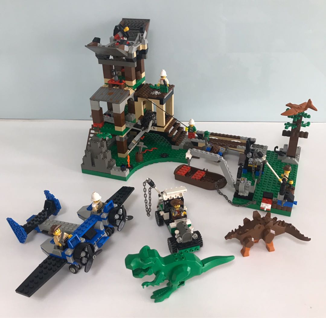 Lego dino research compound online