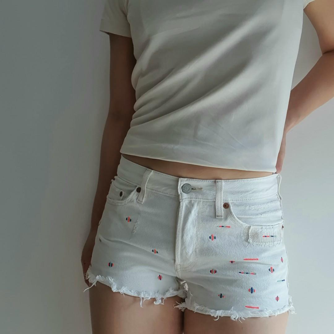 levi's womens white denim shorts