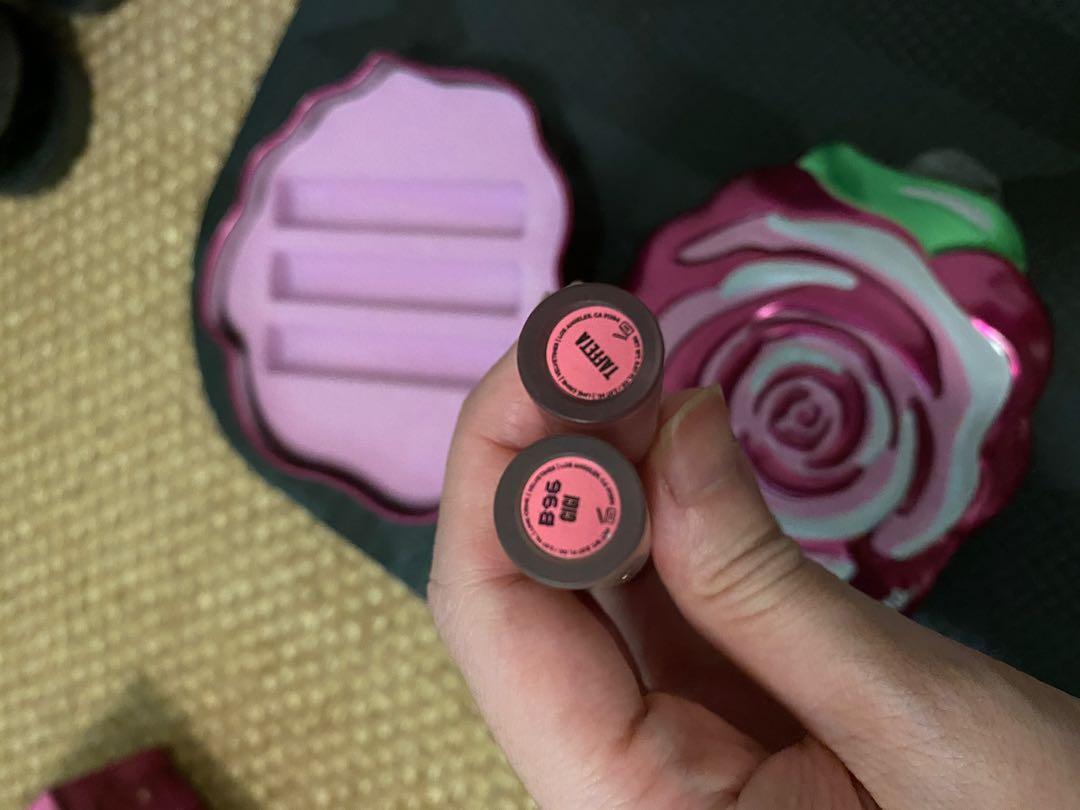 Lime crime lipstick (Category: Makeup) located in Makati City. Submitted by mnlbeautyboutique (Listing ID 1016772318, Image 1). Description: Get 2 mini lime crime lippies for only Php800 and it comes in a super cute lime crime tin can Shades are Gigi and taffeta Plus SF.