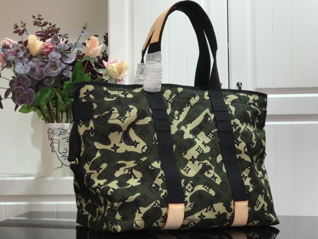 Camo tote top