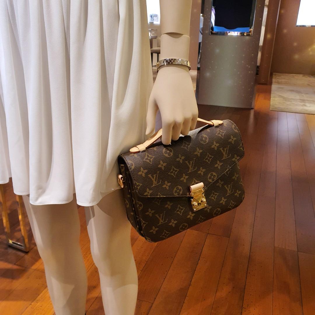 KOMEHYO, LOUIS VUITTON Monogram Reverse Pochette Metis MM-M44876 Bag, LOUIS  VUITTON, Brand Bags, Others