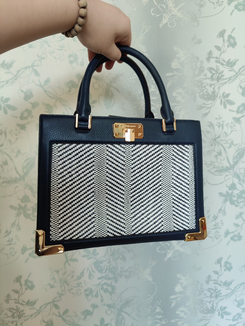 michael kors navy bags