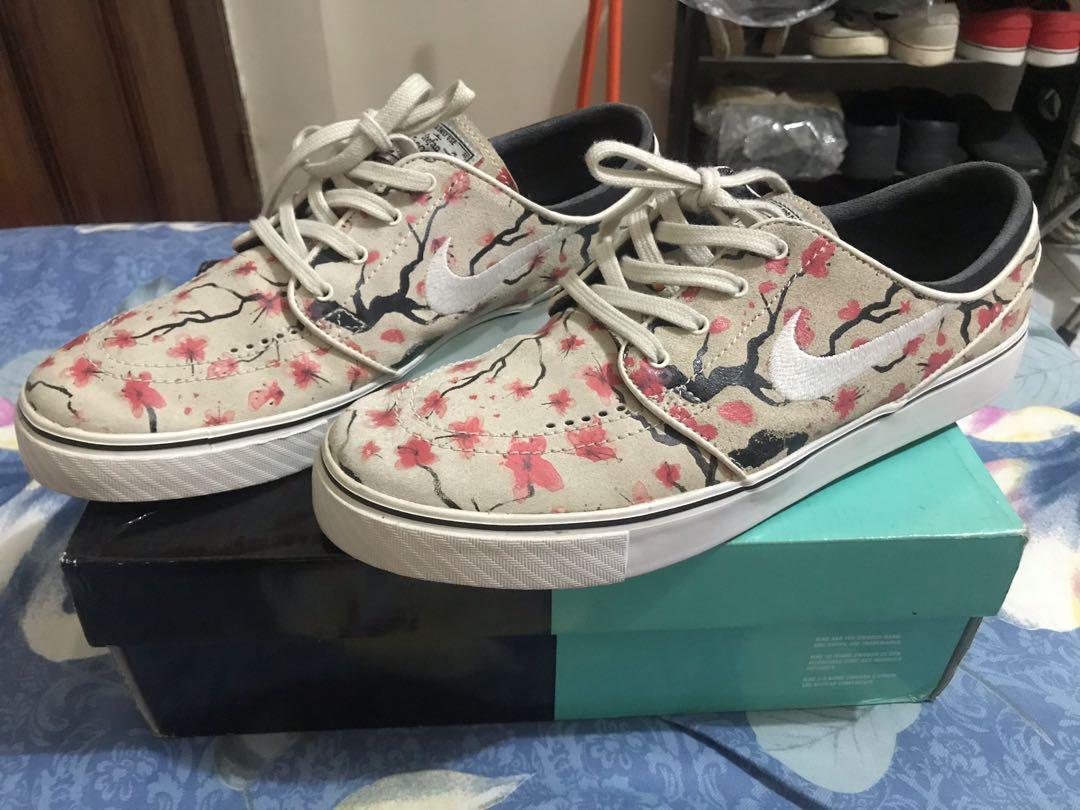 Nike deals janoski sakura