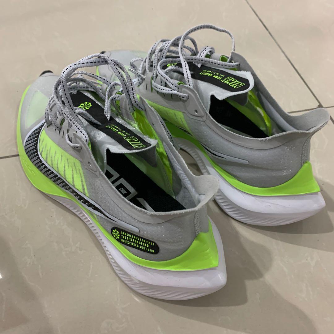 Nike zoom gravity neon 2025