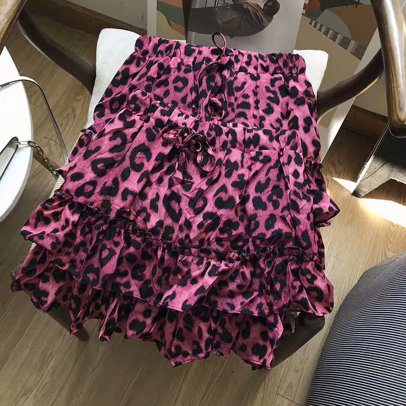 Pink leopard print skirt Women s Fashion Bottoms Skirts on
