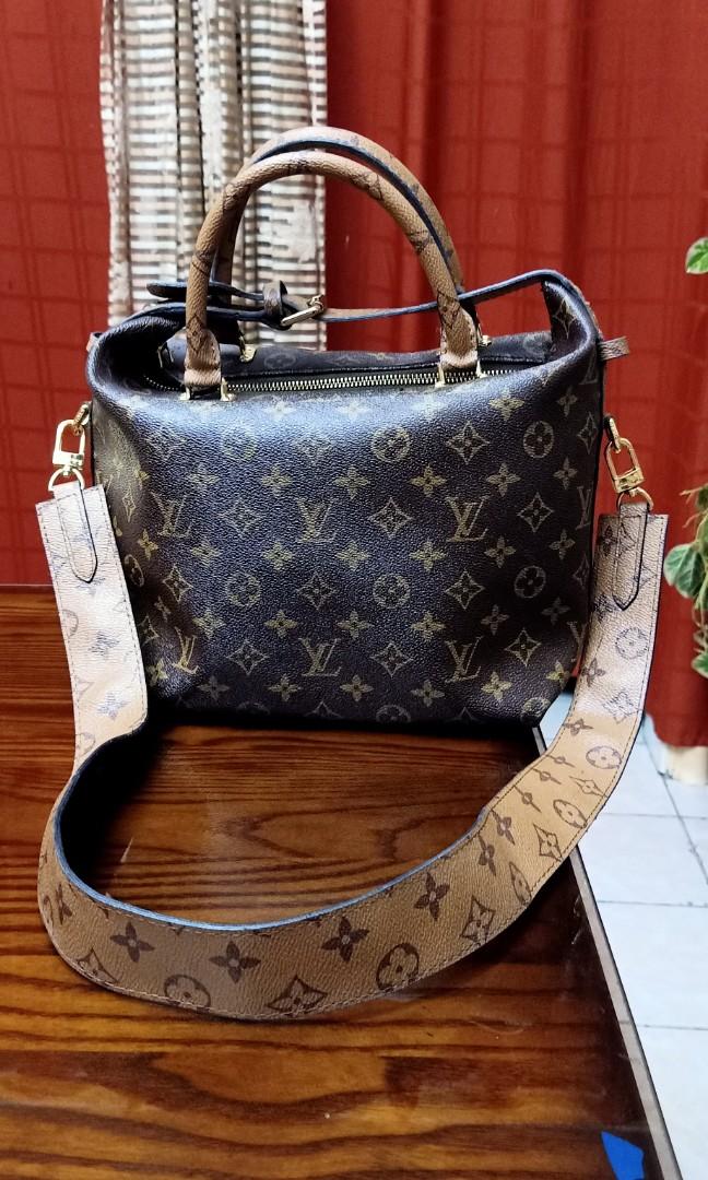 Repriced to 2k! grab it now ❤️ Preloved Louis Vuitton City