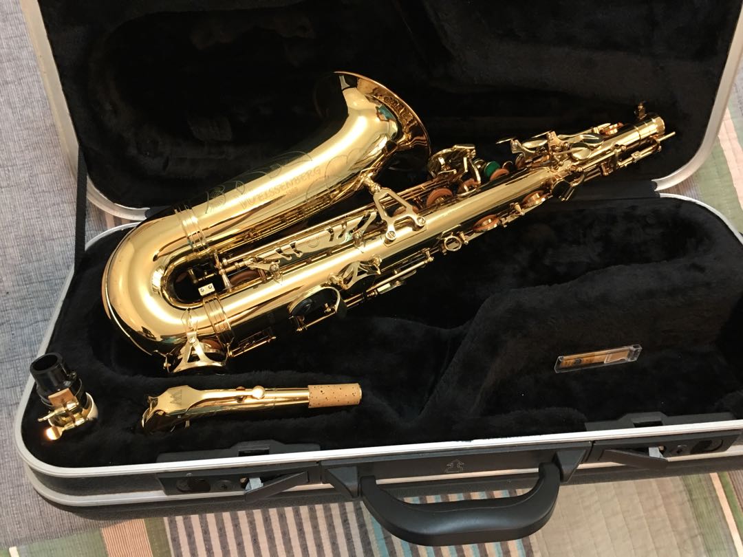Saxophone WEISSENBERG A605GL used 少用, 興趣及遊戲, 音樂樂器 & 配件, 樂器 Carousell